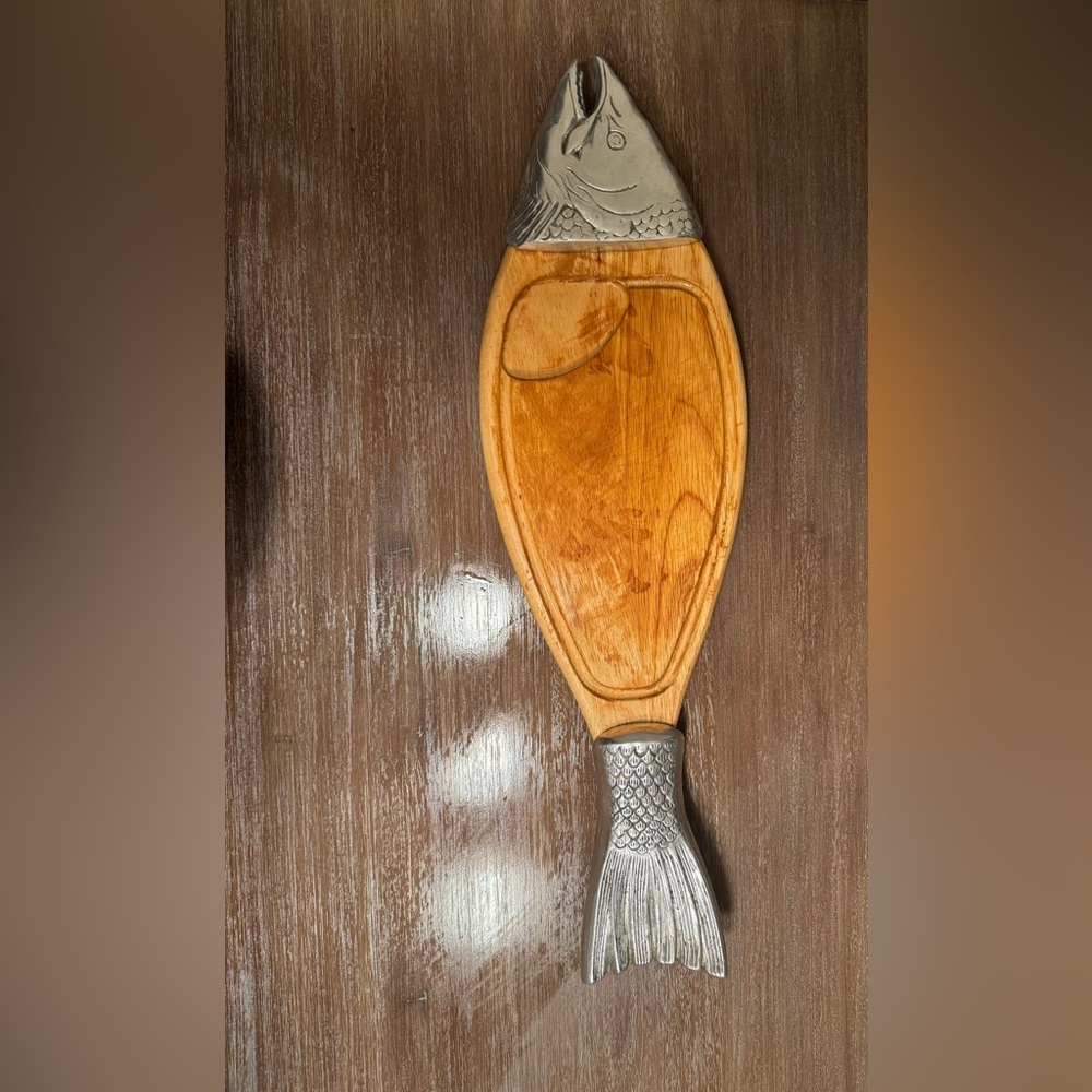 Vintage 1970’s Wooden Fish-Shaped Cutting Board